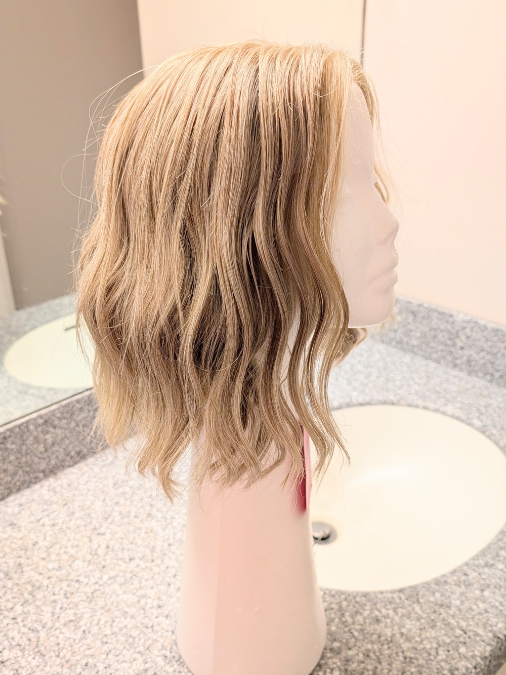 Chelsey Smith Crowns Marisol Blonde Synthetic Wig. Reg $115 - Picture 9 of 11